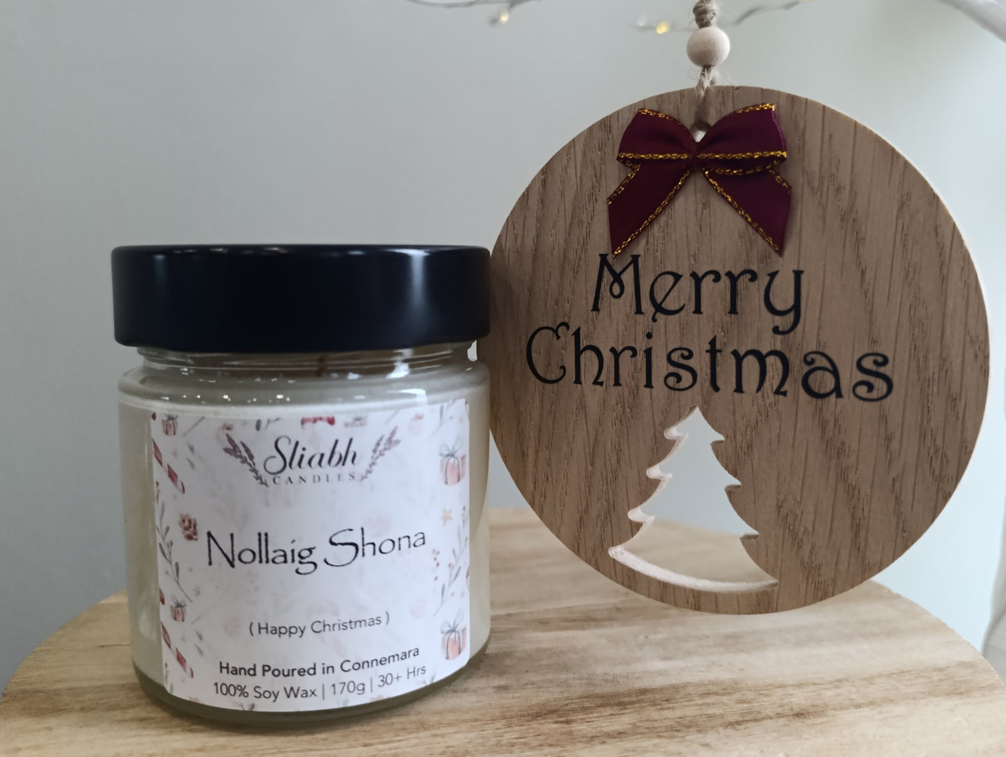 Christmas Gift Box Set – Irish Soy Candle & Handmade Festive Merry Christmas Decoration PRE-ORDER
