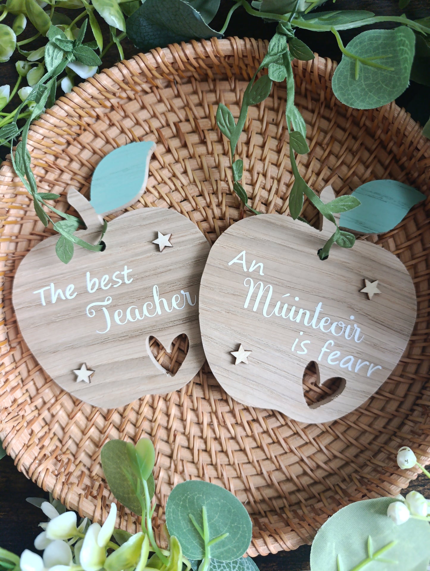 Teacher / SNA Gift Set – Travel Soy Candle & Handmade Wooden Apple