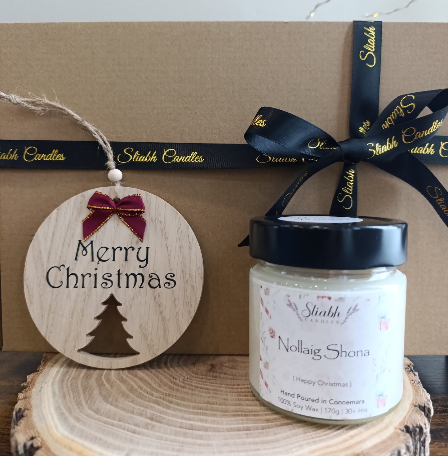 Christmas Gift Box Set – Irish Soy Candle & Handmade Festive Merry Christmas Decoration PRE-ORDER