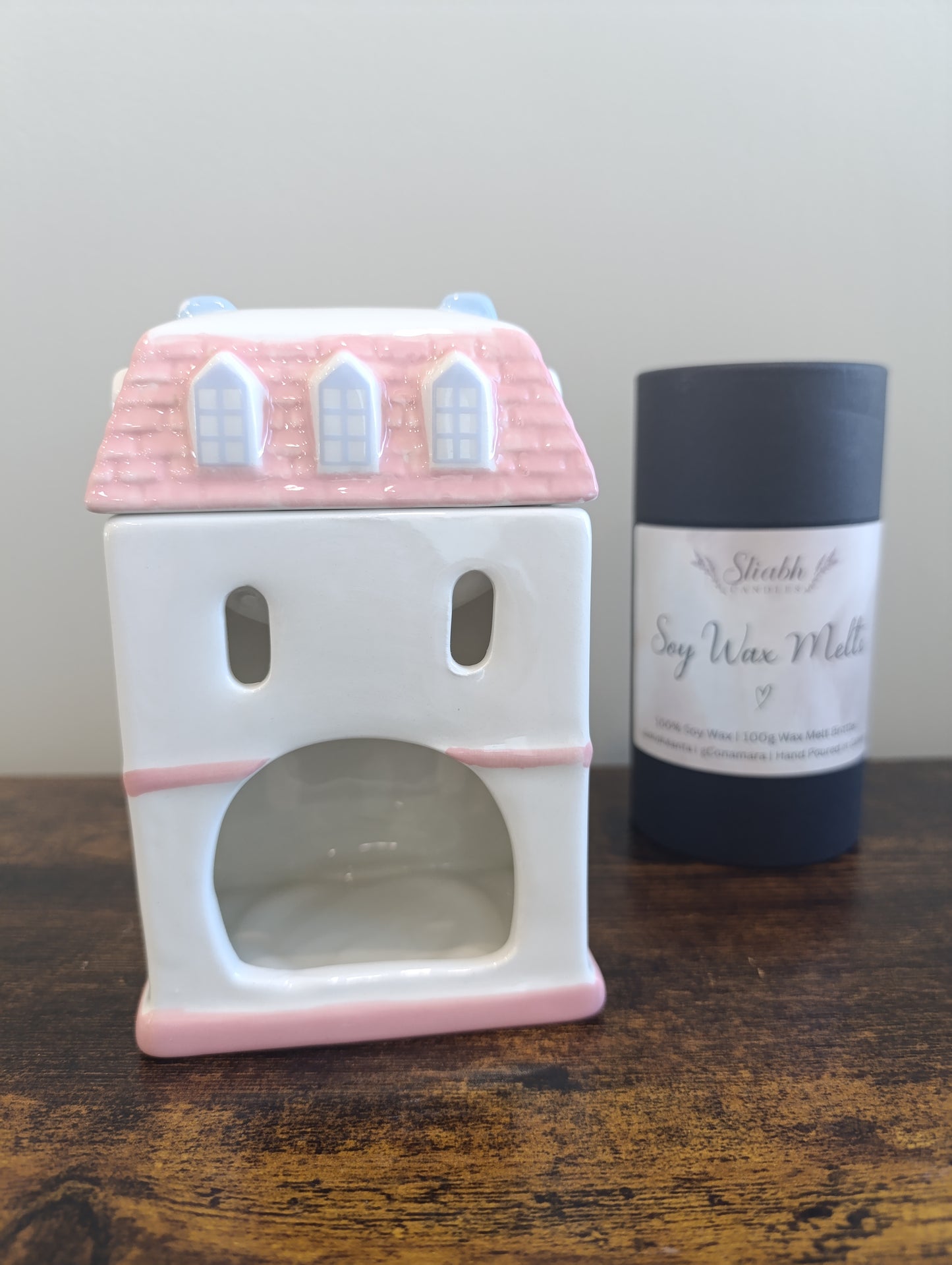Pastel House Wax Burner Gift Set with Soy Wax Melts
