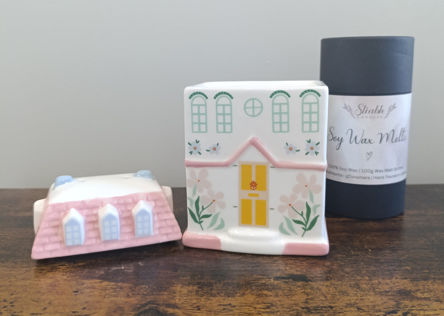 Pastel House Wax Burner Gift Set with Soy Wax Melts