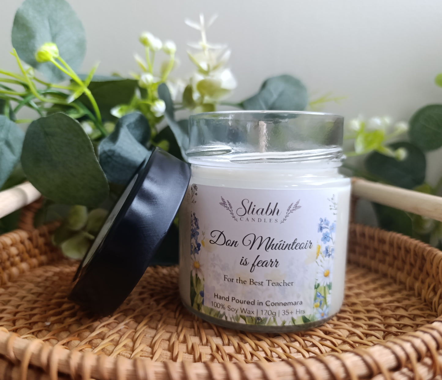 Teacher / SNA Gift Set – Soy Wax Candle & Wooden Apple Decoration