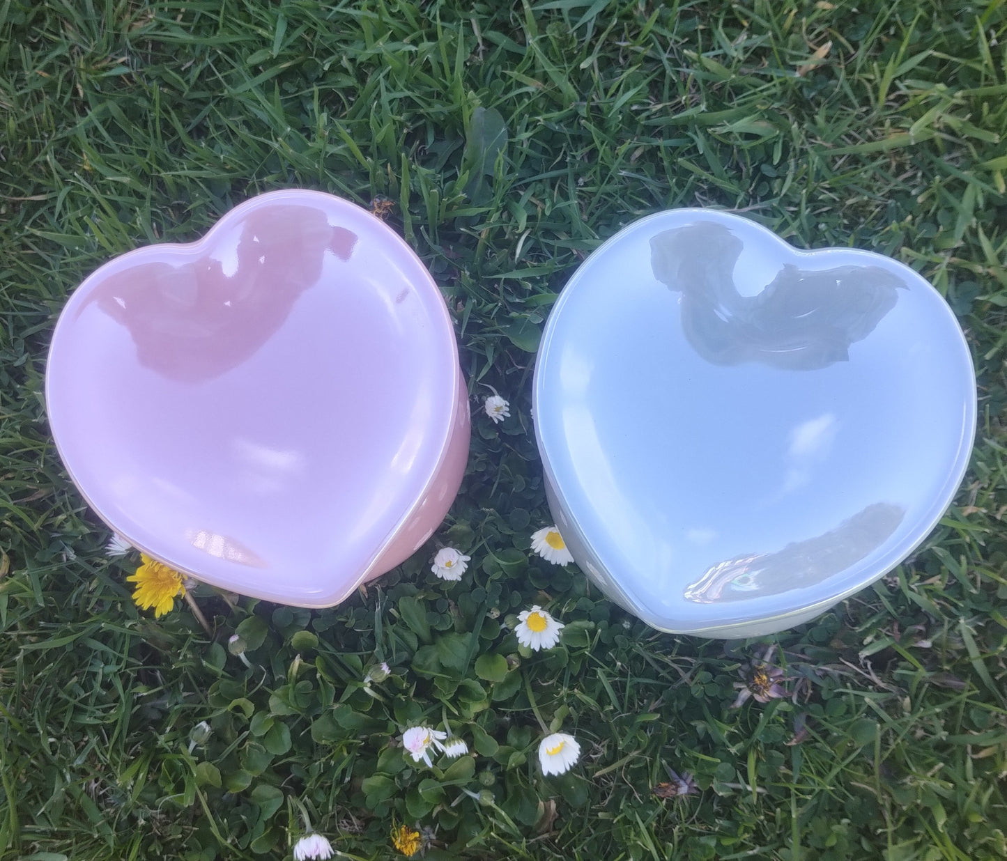 Friends Oil Burner & Wax Warmer | Pink Lustre Ceramic | Heart Cutout