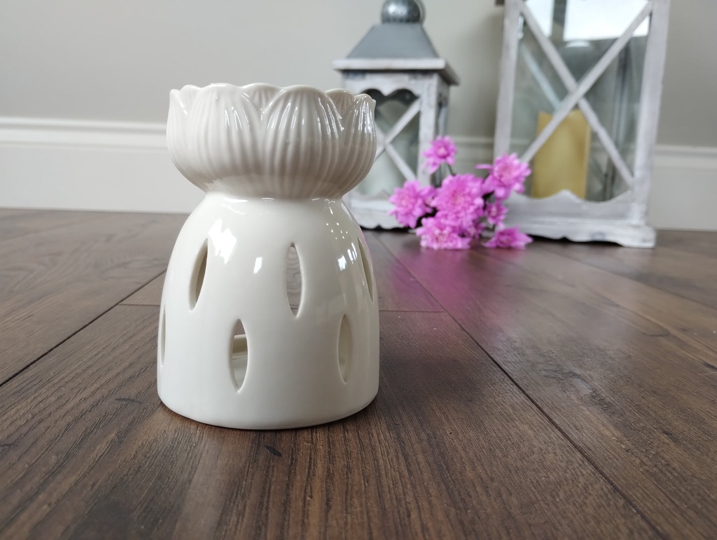 Sliabh Candles Lotus Flower Oil & Wax Ceramic Burner