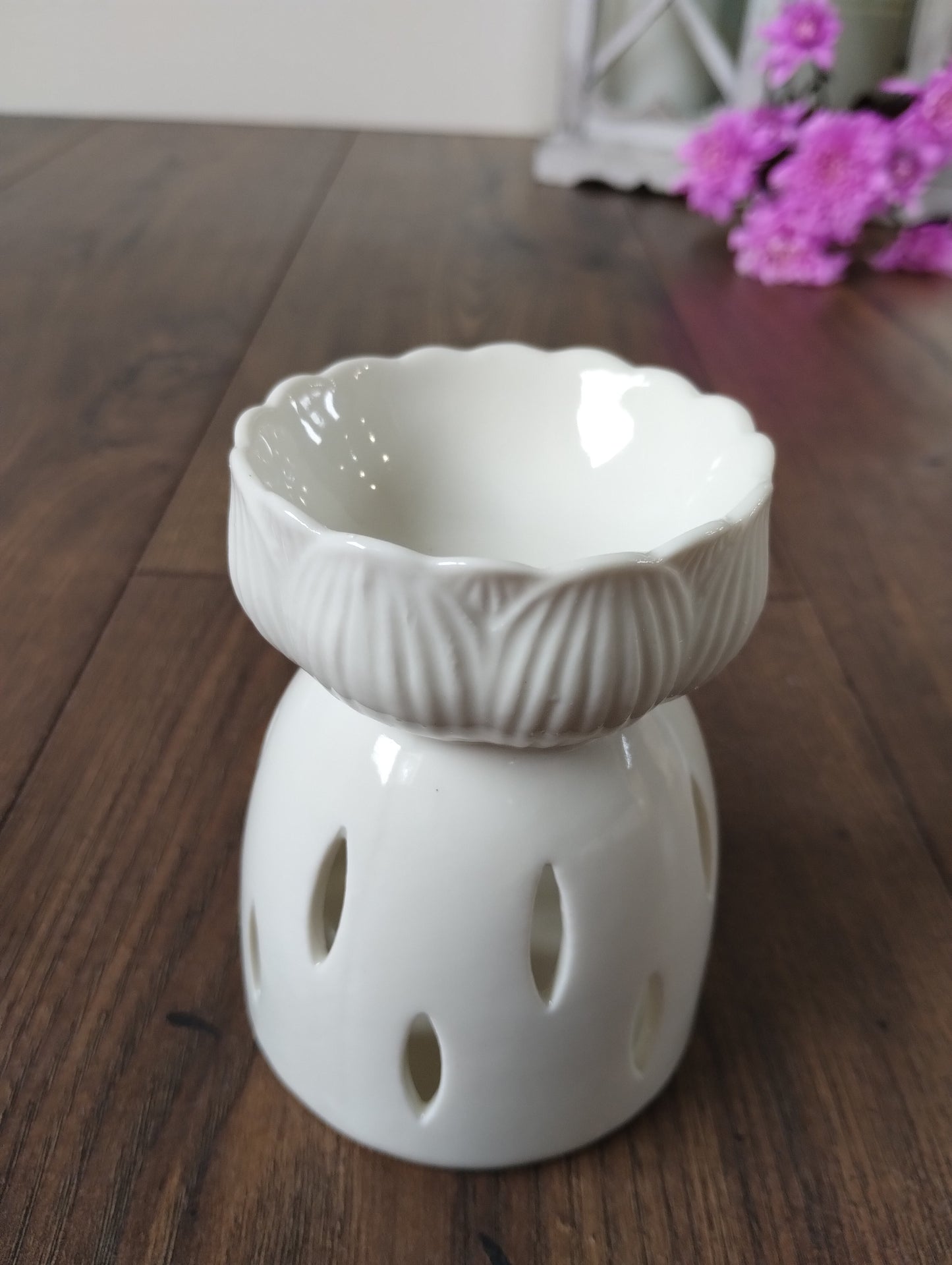 Sliabh Candles Lotus Flower Oil & Wax Ceramic Burner