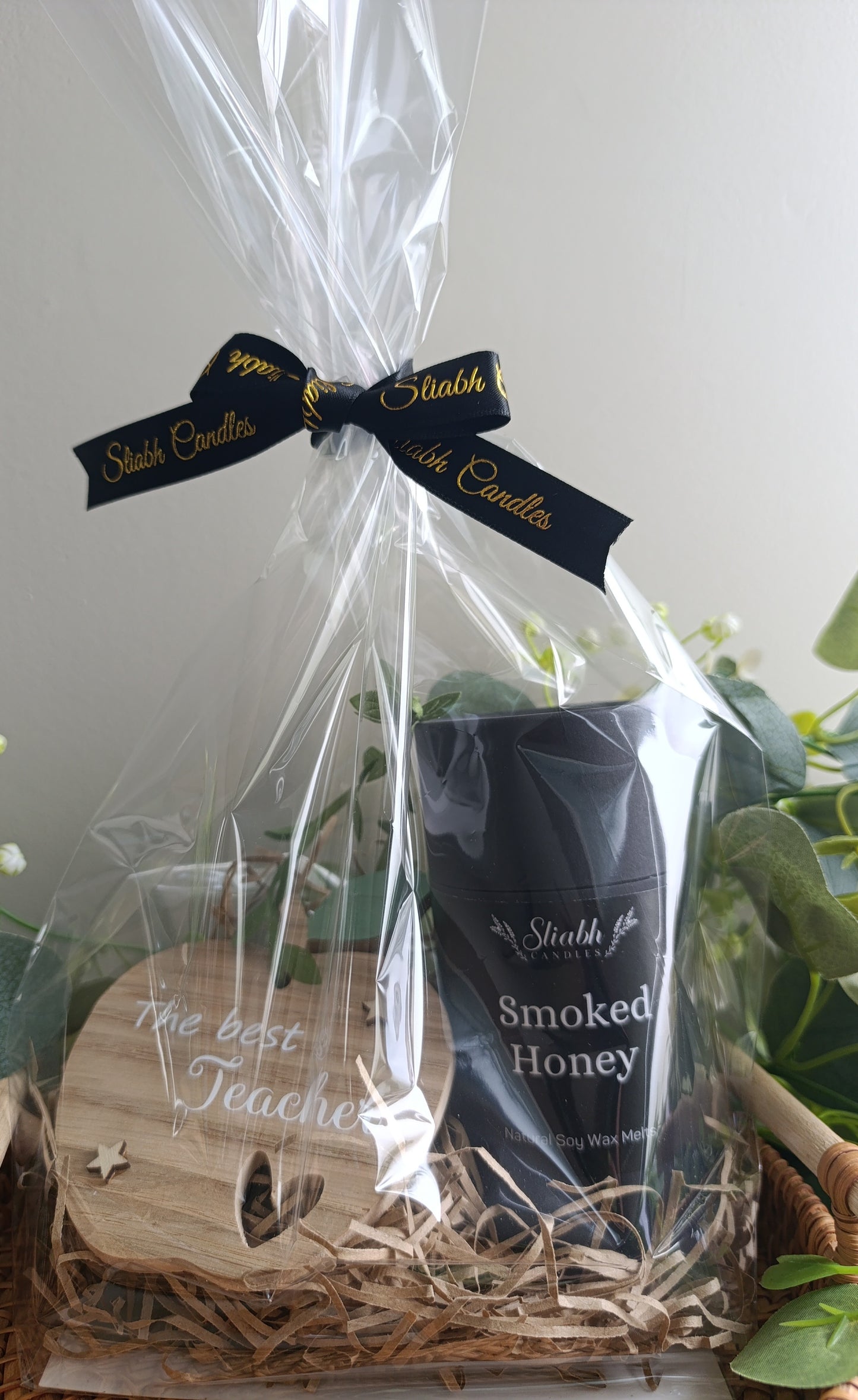 Teacher / SNA Gift Set – Soy Wax Melts & Handmade Wooden Apple Decoration