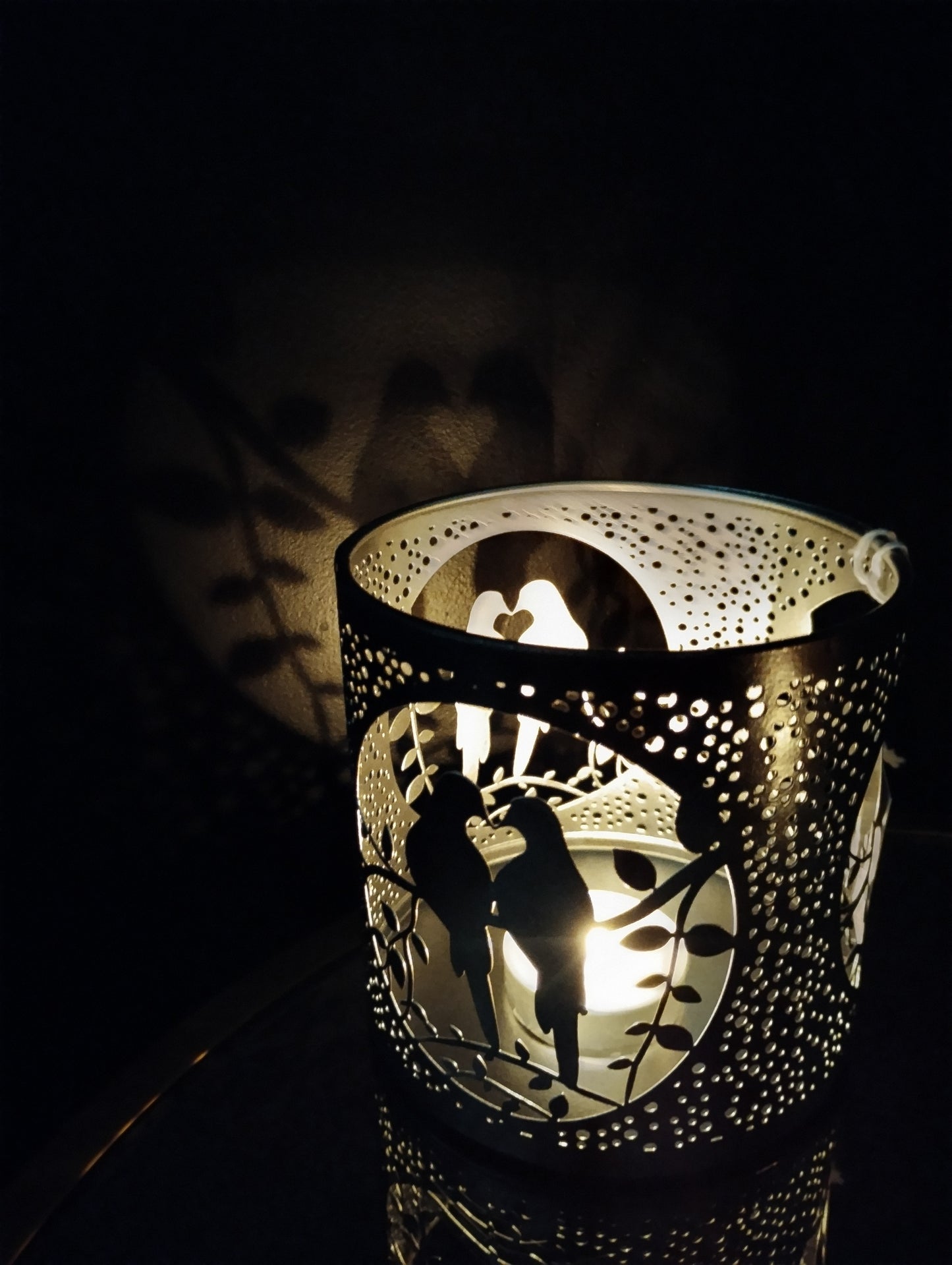 Metal Oil & Wax Burner | Black & Silver Two Doves  cutout design | Candle Holder